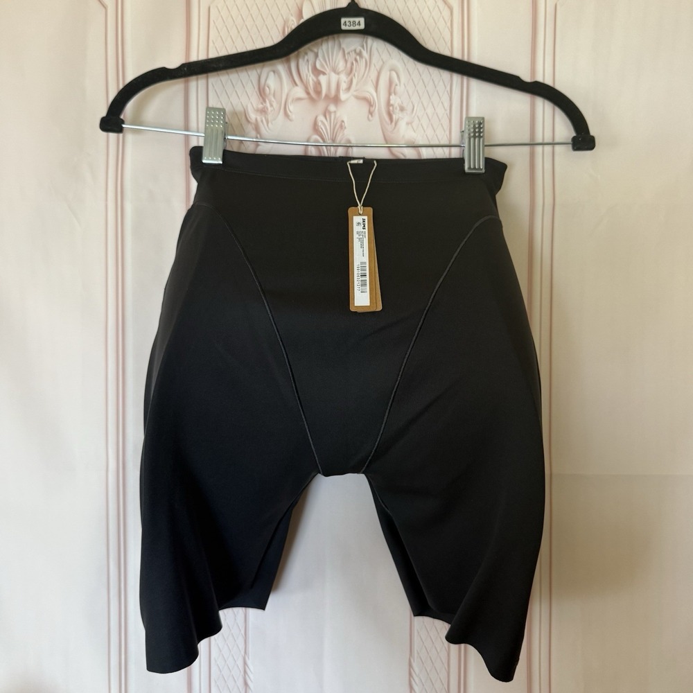 Skims SOLD Body Butt & Hip Enhancing Mid Thigh Short Size S Onyx Black SOLD
